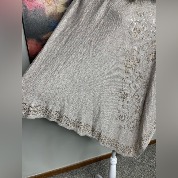 Boutique New Cashmere Sequined Fox Fur Crewneck OS Poncho Old Money Mob Wife - Picture 2 of 7